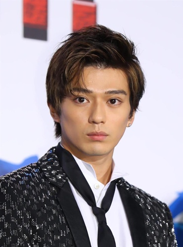 新田真剣佑